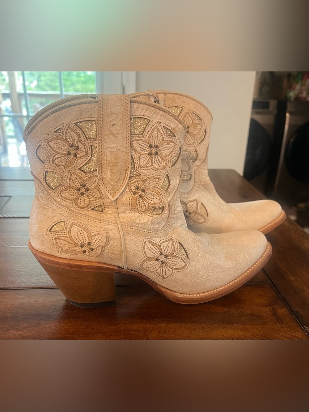 Shyanne Women's Lily Floral Embroidered Western Fashion Booties - Round Toe-9M